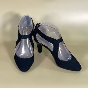 **NWT Life Stride Giovanna 2  Women's Black Dress Pumps  Sz 6M